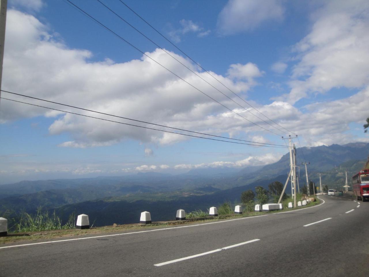 Adventure Base Camp Hotel Kitulgala Bagian luar foto