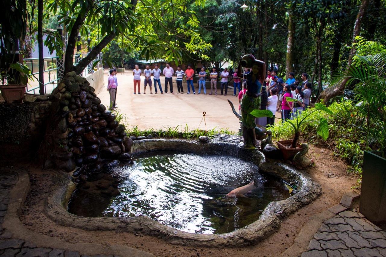 Adventure Base Camp Hotel Kitulgala Bagian luar foto