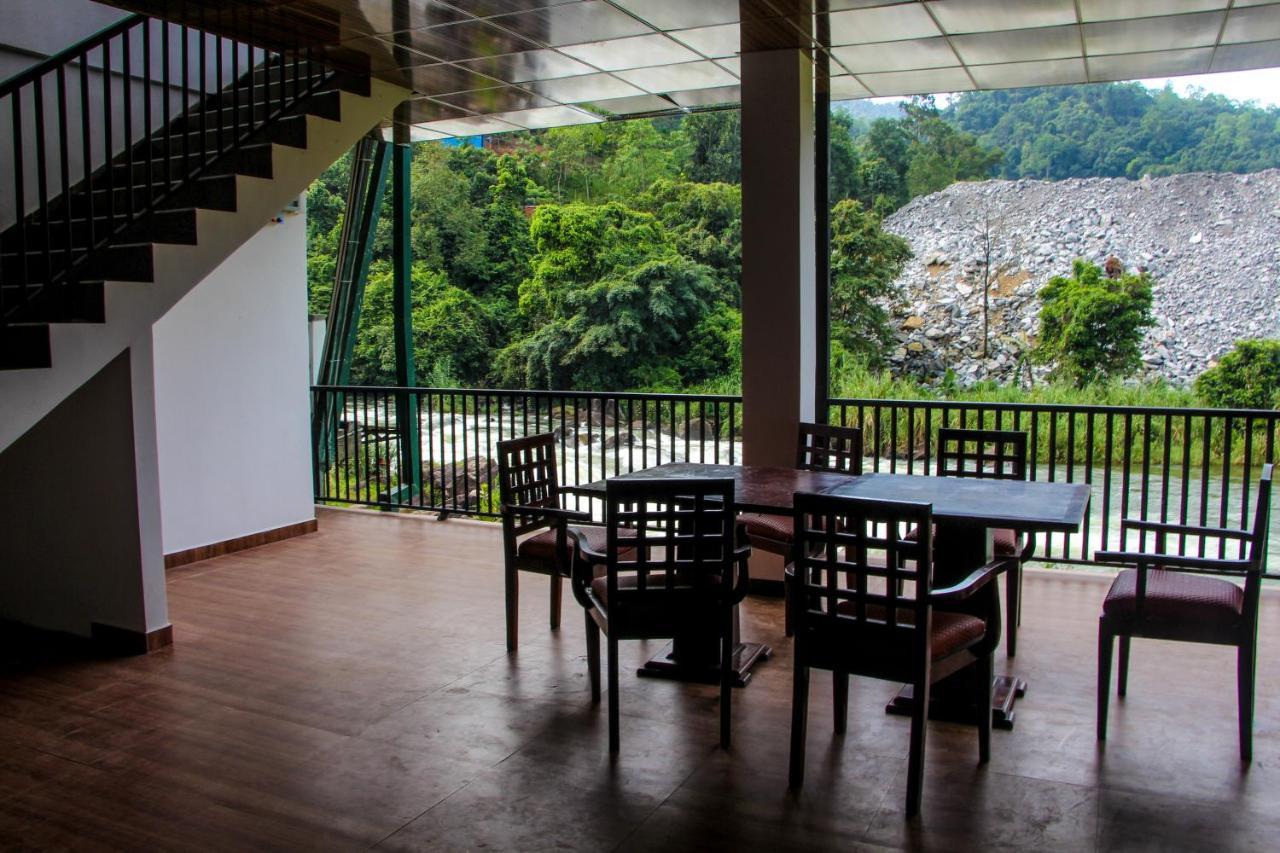 Adventure Base Camp Hotel Kitulgala Bagian luar foto